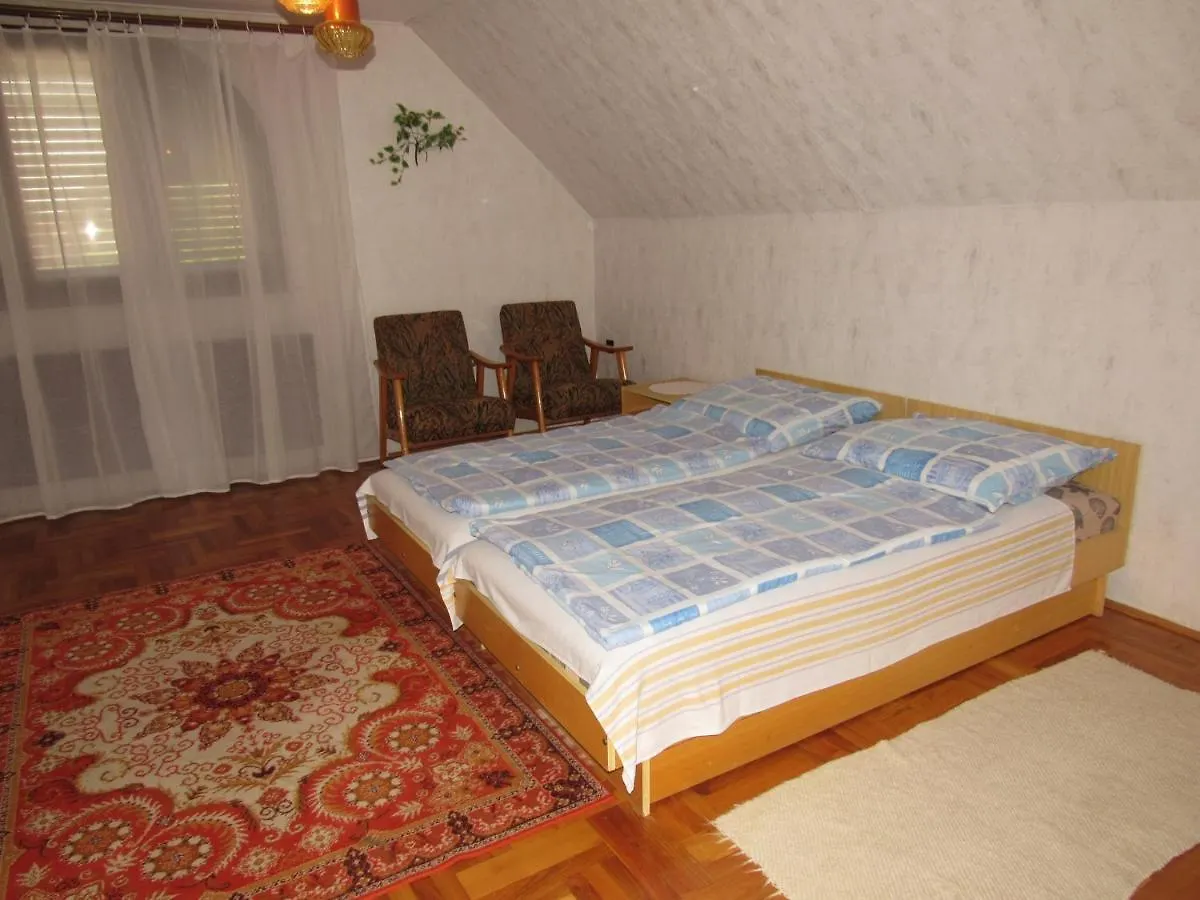 Willa Kossuth Apartman Hajdúszoboszló Węgry